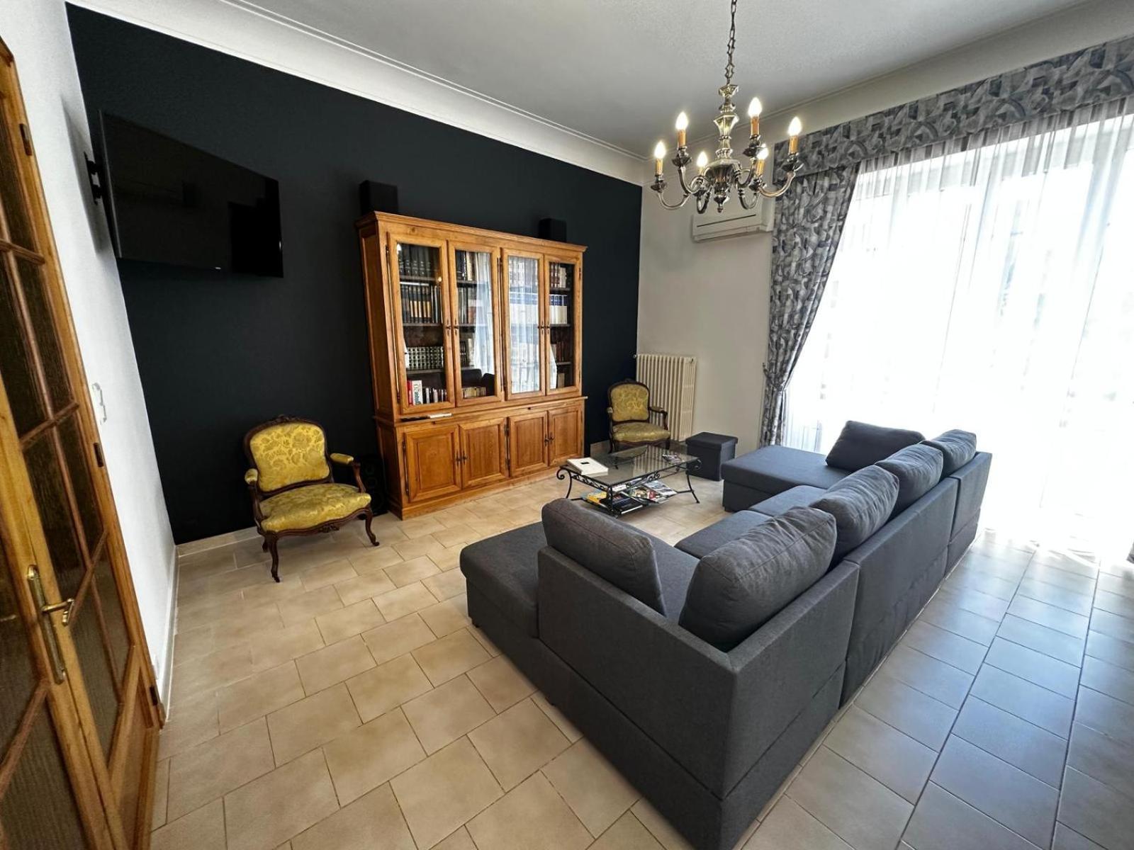 Appartement 4 A 8 Personnes, Spacieux De Standing Classe 4 Etoiles Ним Экстерьер фото