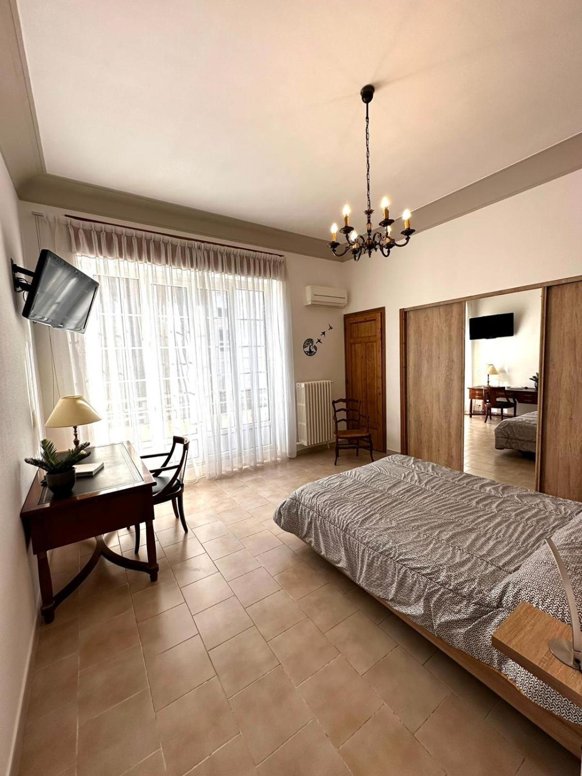 Appartement 4 A 8 Personnes, Spacieux De Standing Classe 4 Etoiles Ним Экстерьер фото