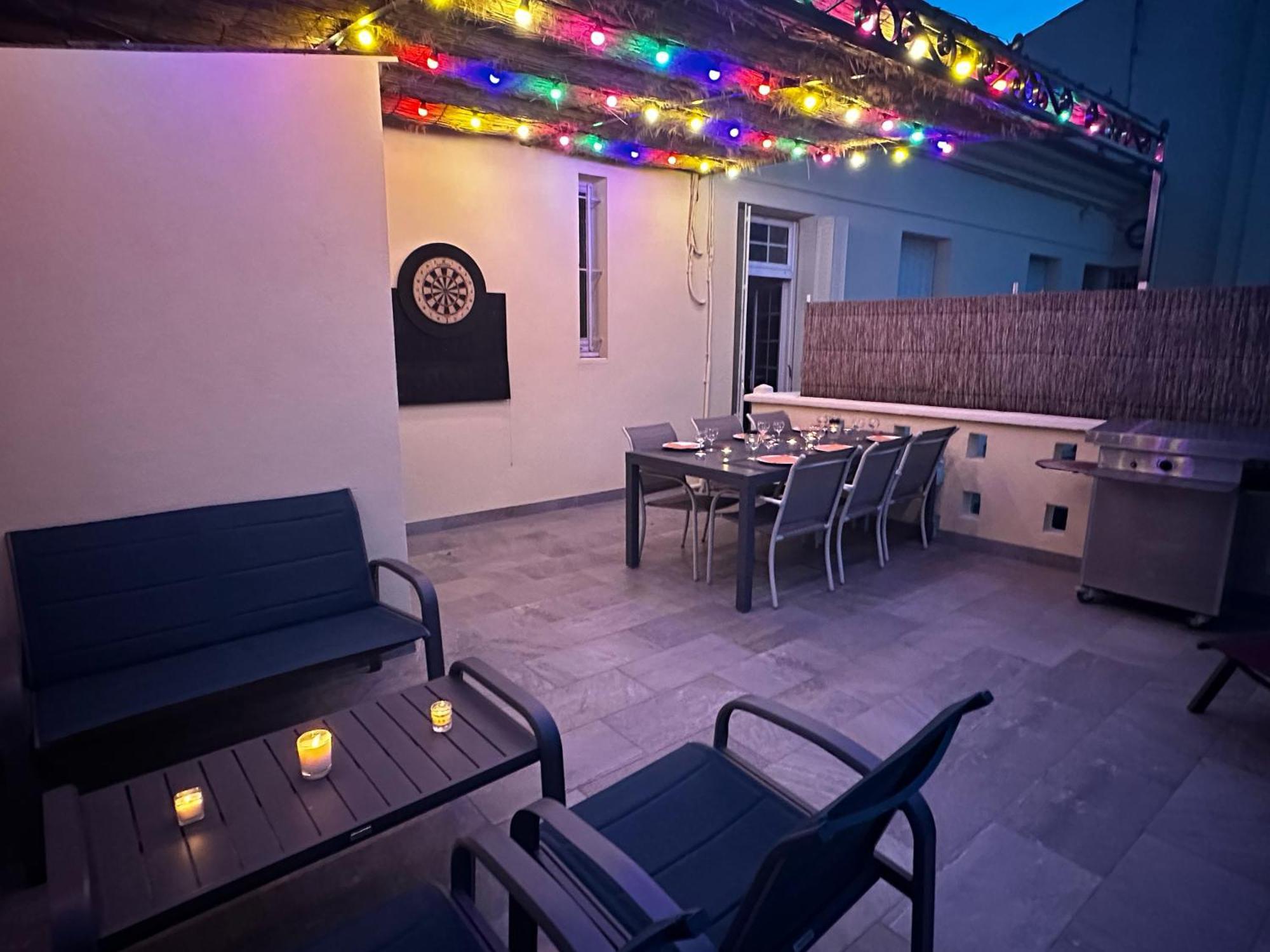 Appartement 4 A 8 Personnes, Spacieux De Standing Classe 4 Etoiles Ним Экстерьер фото
